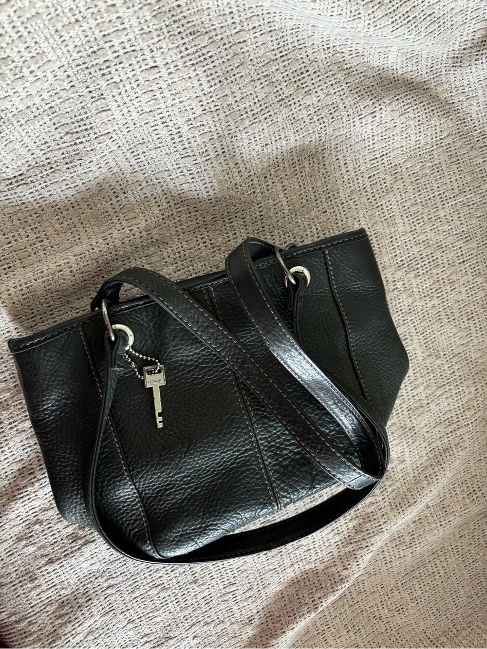 Authentic Fossil Women's Leather Shoulder Bag with Key Charm